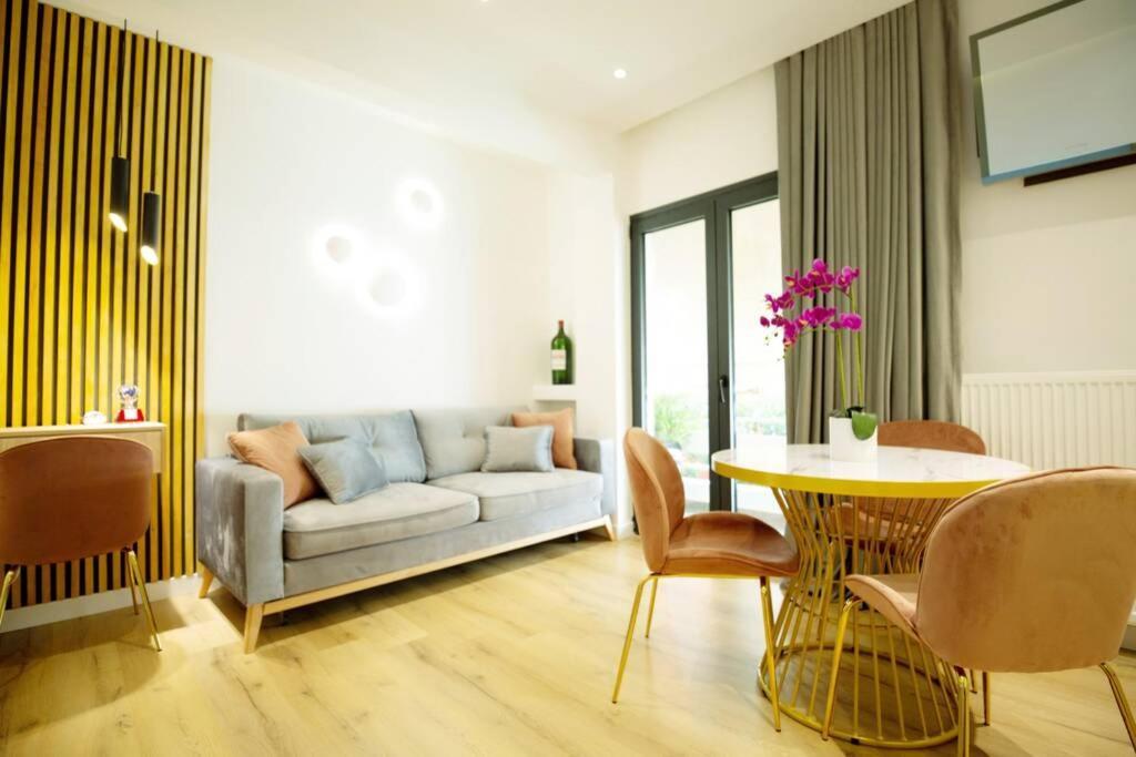 Ecostay-Serenity,Business Class Apartment By The Sea In Alimos Kalamaki Atina Dış mekan fotoğraf